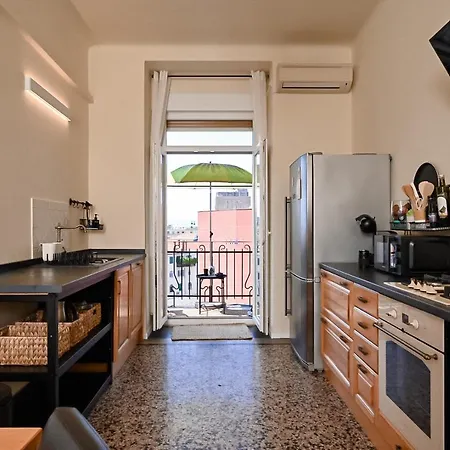 '2r' Center Holidays And Workstays Apartmán