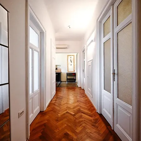 '2r' Center Holidays And Workstays Rijeka