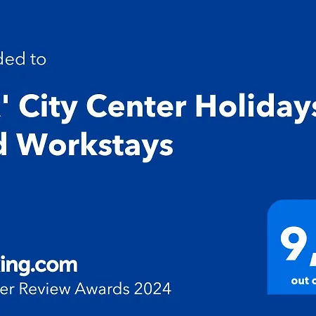 '2r' Center Holidays And Workstays Apartmán